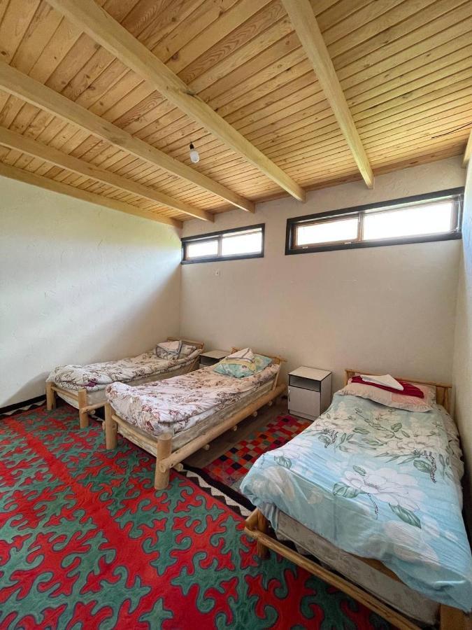 Guest House Guljan Bokonbayevo ภายนอก รูปภาพ