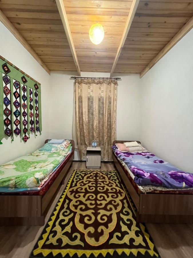 Guest House Guljan Bokonbayevo ภายนอก รูปภาพ