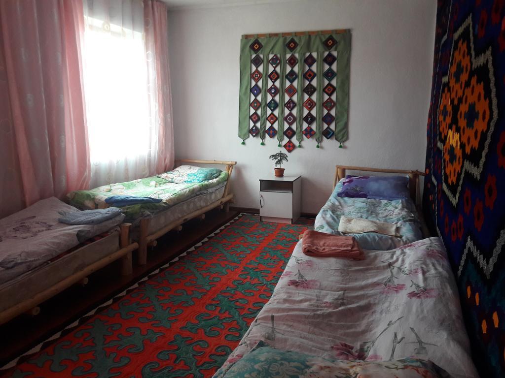 Guest House Guljan Bokonbayevo ภายนอก รูปภาพ