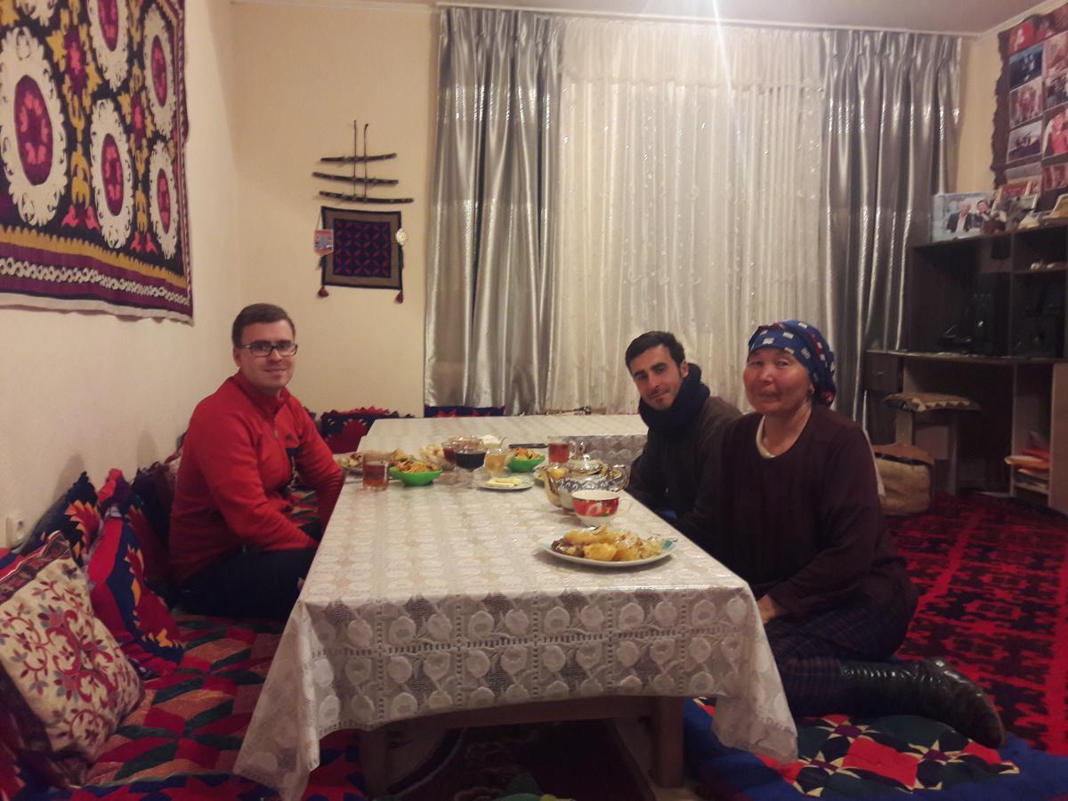Guest House Guljan Bokonbayevo ภายนอก รูปภาพ