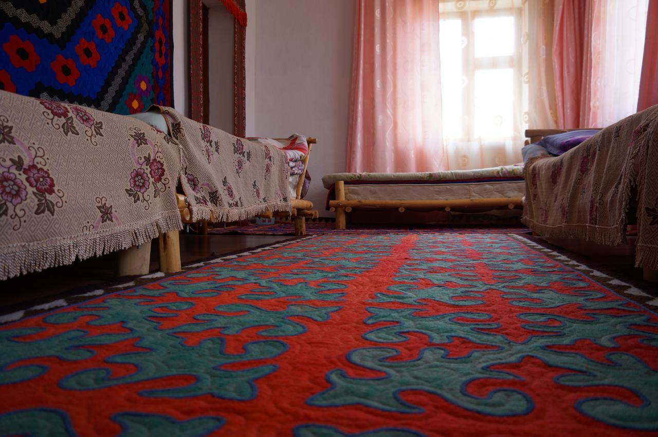 Guest House Guljan Bokonbayevo ภายนอก รูปภาพ
