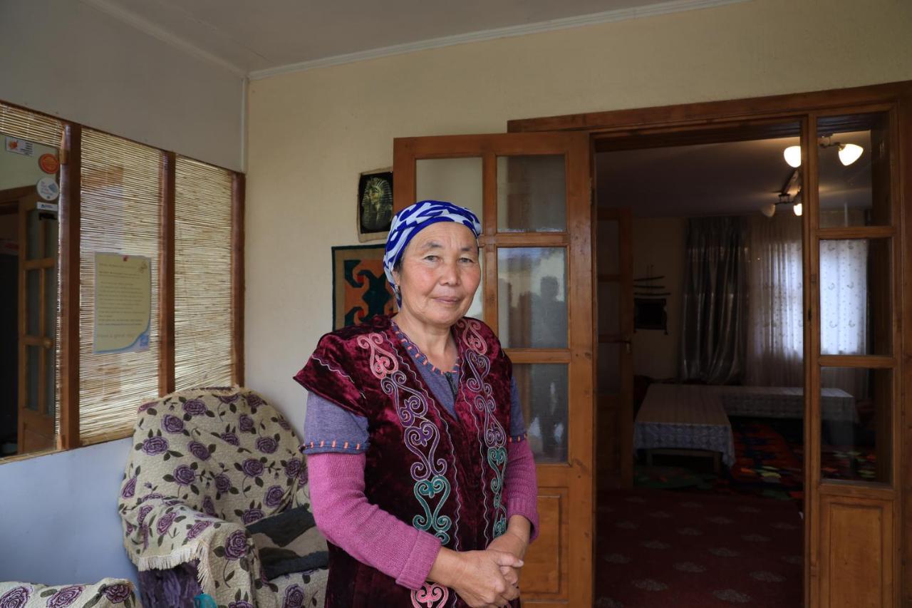 Guest House Guljan Bokonbayevo ภายนอก รูปภาพ